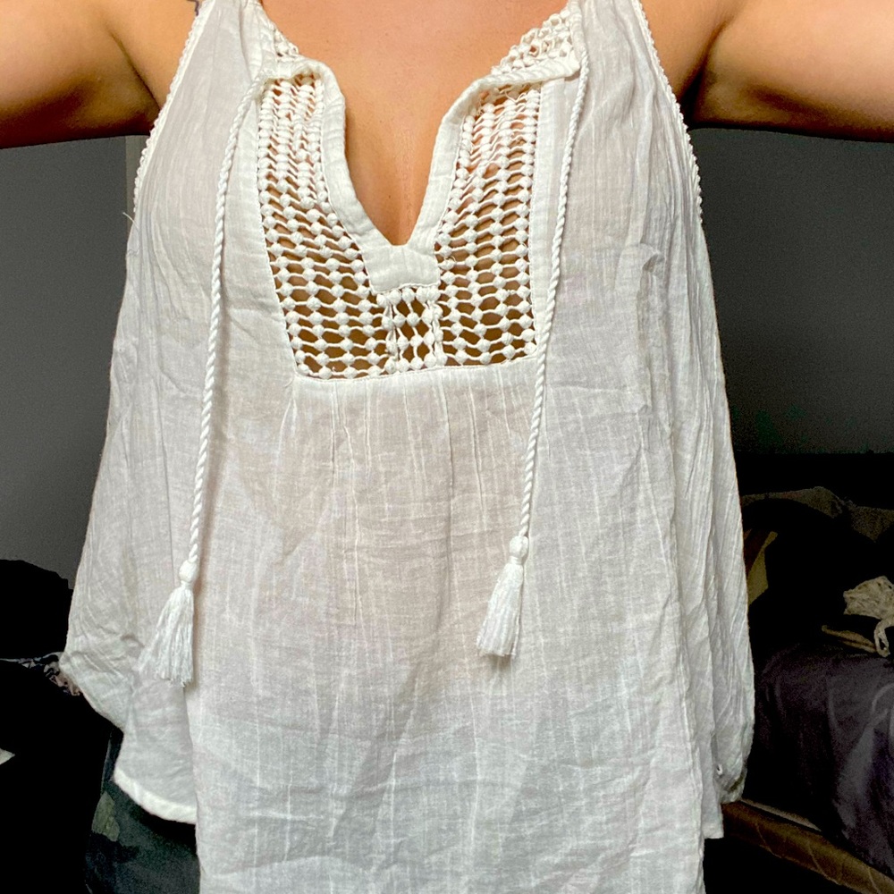 white HOLLISTER cami stop with ties